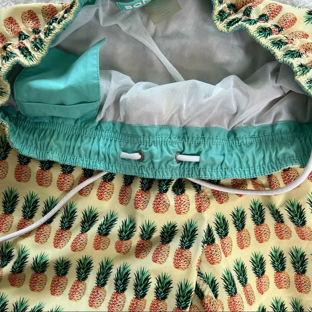 Bonobos Swim Trunks Shorts 9” inseam Yellow Pineapples Size M